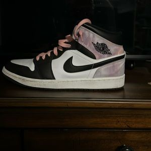 Jordan 1 mid